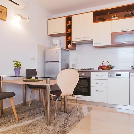 Miamare Apartment